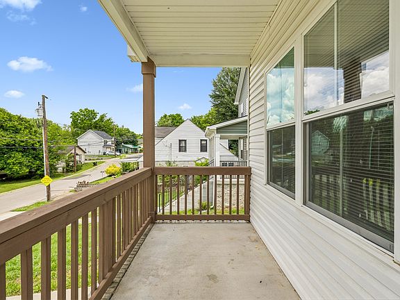2nd image of 539 9th St