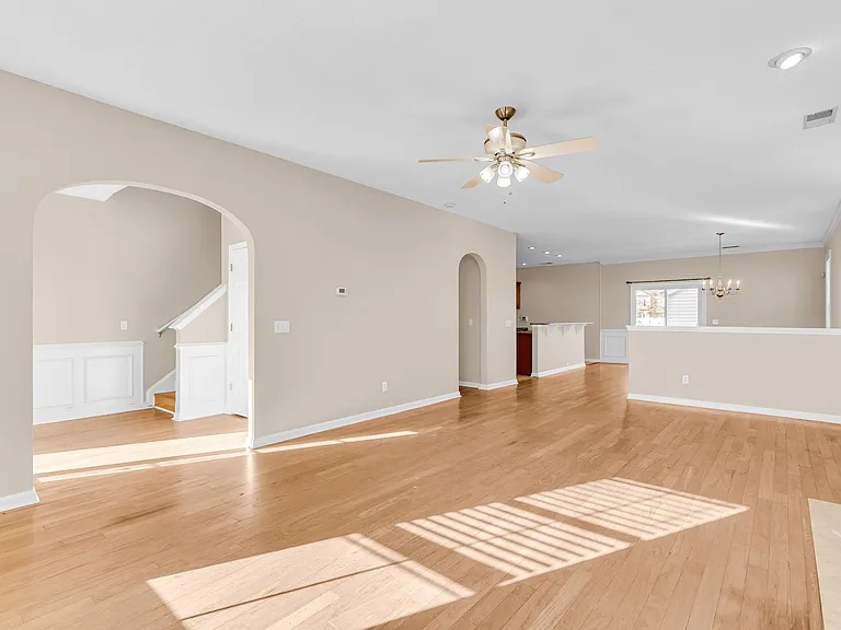16 Bushwood Dr — Photo 9