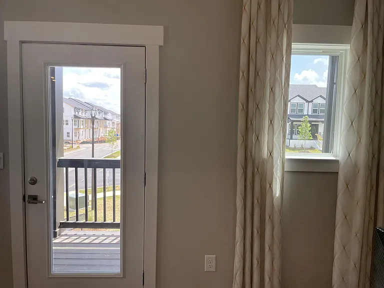 Lincoln St — Photo 24