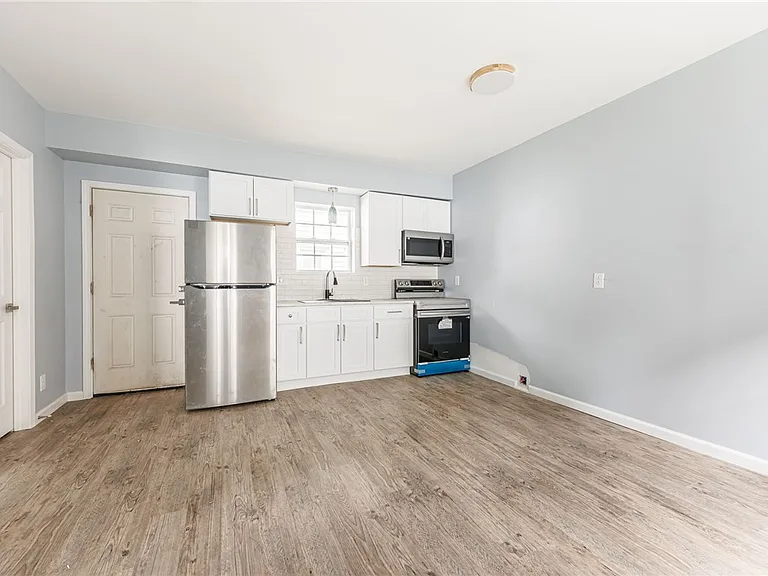 27 W Main St #2 — Photo 6