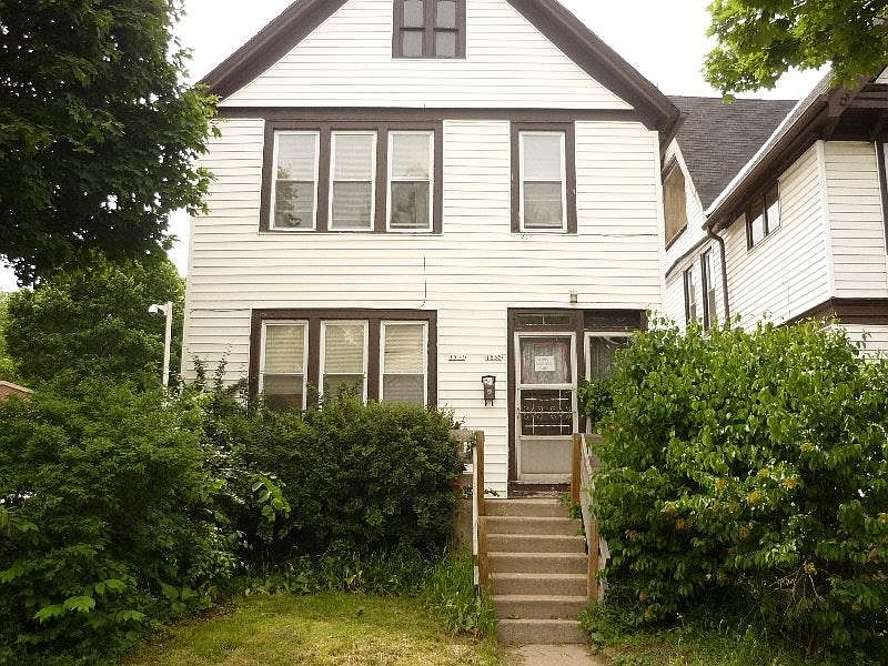 1st image of 1655 N Arlington Pl