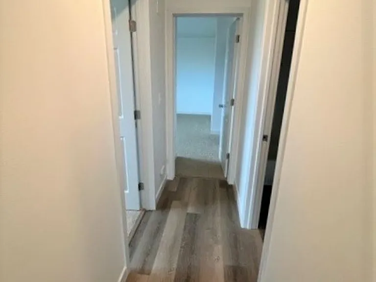 Vuemont - Renovated Modern Apartments - Renton — Photo 19