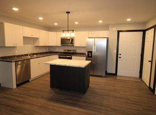 320 Cedar Cross Rd #3, Dubuque, IA 52003