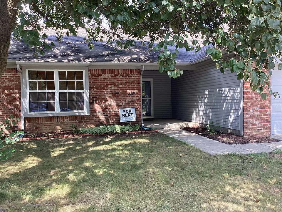 12120 Madrone Dr