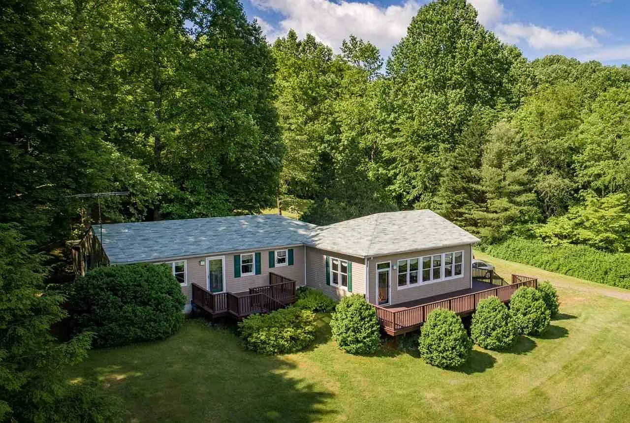 3048 Etlan Rd photo 1