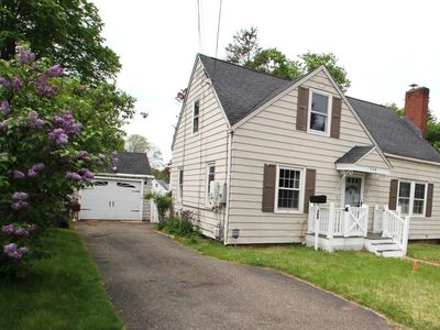 348 Woodbridge St, Manchester, CT, 06042