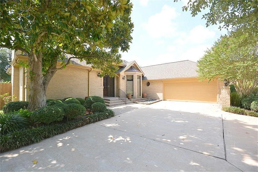 4 bed, 3.0 bath, 2974 sqft, $2,800 — Photo 3