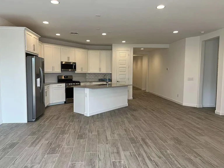 560 E Cactus Wren Dr — Photo 18