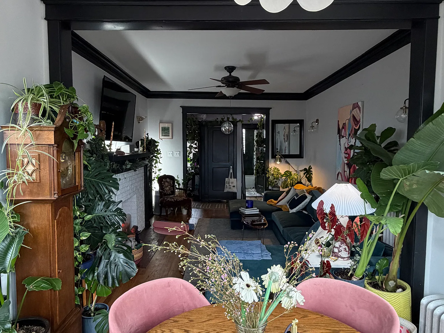 2 bed, 1100 sqft, $3,200 — Photo 3