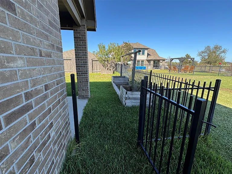 29602 Juniper Ct — Photo 36