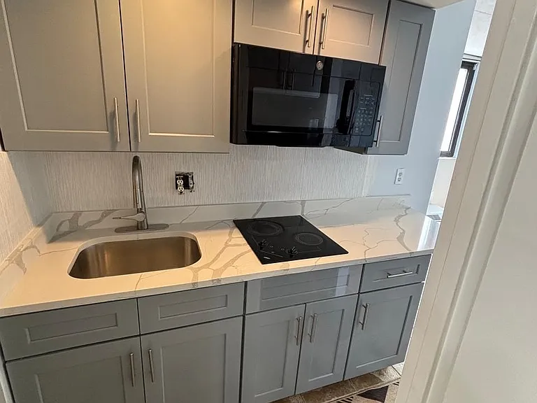 60 Strawberry Hill Ave #415 — Photo 3
