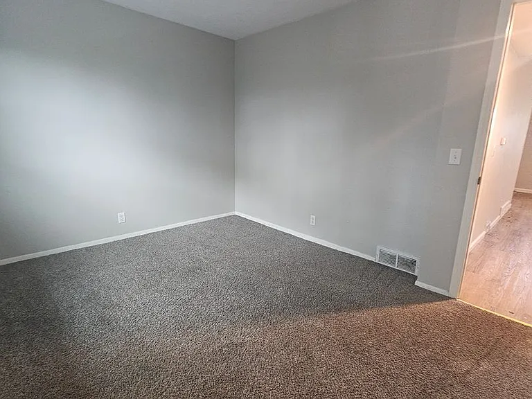 3410 Heatherton Dr — Photo 5