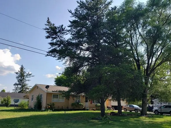 303 N Arthur St, Grayling, MI 49738