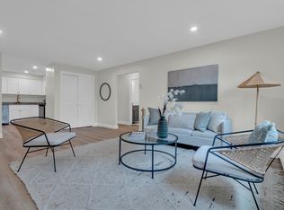 80 Walnut St UNIT 101, Canton, MA 02021