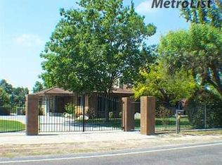 12220 Livingston Cressey Rd, Livingston, CA