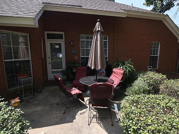 4th image of 8111 Waller Dr