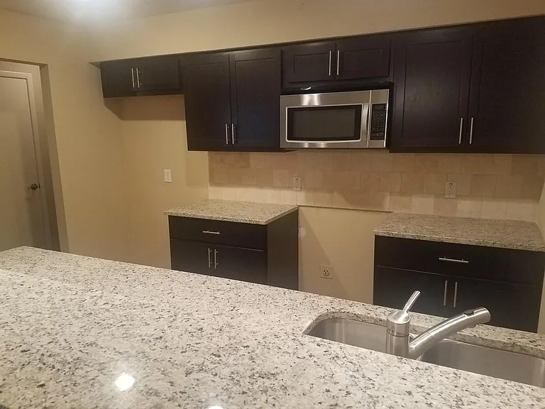 618 Billie Ruth Ln — Photo 7