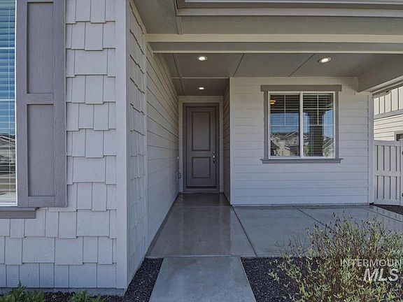 5th image of 2109 N Gelding Ct