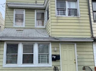 9324 74th Pl, Woodhaven, NY 11421