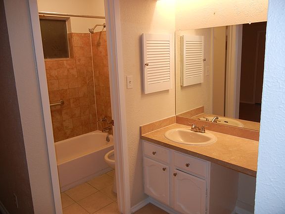 5th image of 11215 Loyola Dr