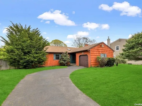 7 Blueberry Lane, East Patchogue, NY 11772