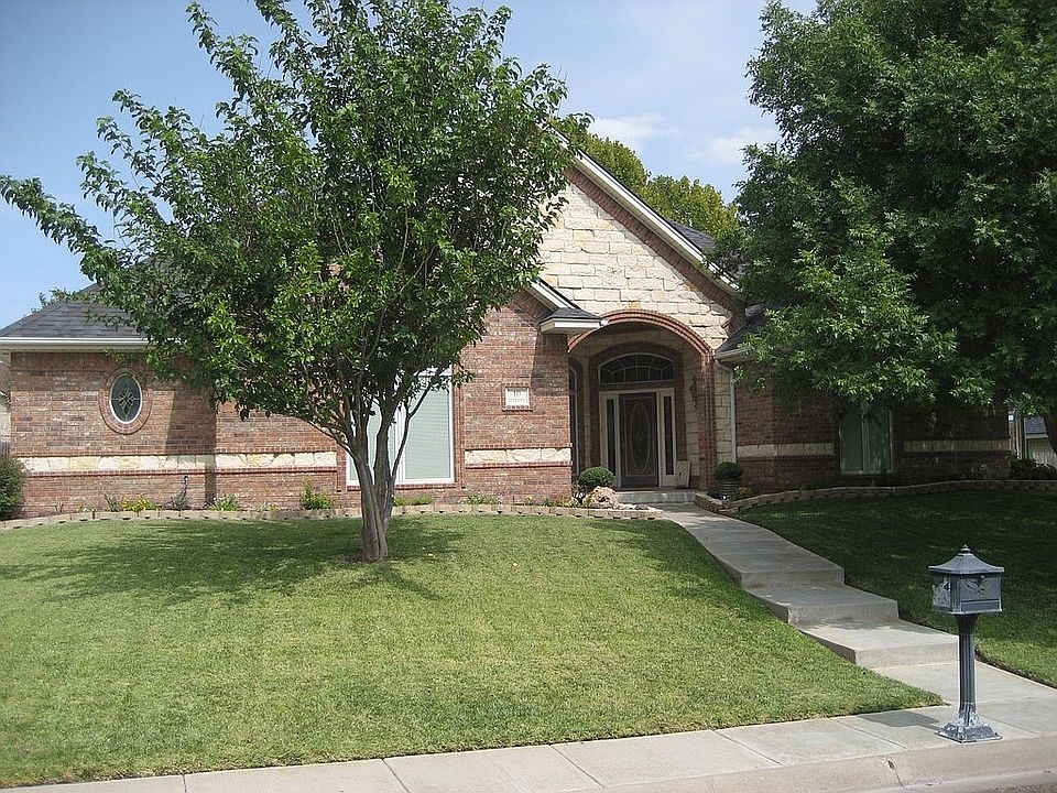 1st image of 10 Tiffany Ln