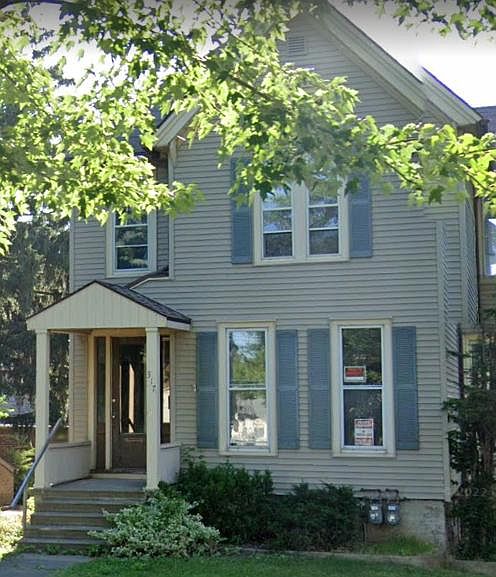 2nd image of 317 Portage Rd #2