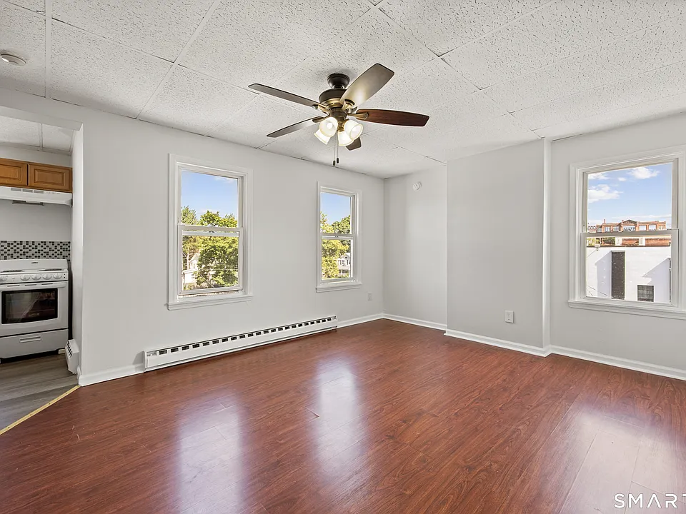 70 Center St #8