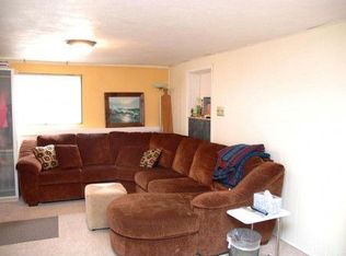 10 Hillside Ln, Yardley, PA 19067