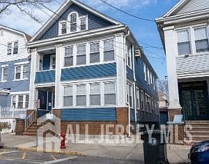 1st image of 46 Catalpa Ave Floor 2