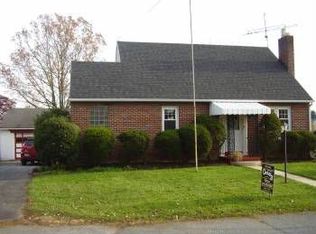 890 Spruce St, Honey Brook, PA 19344