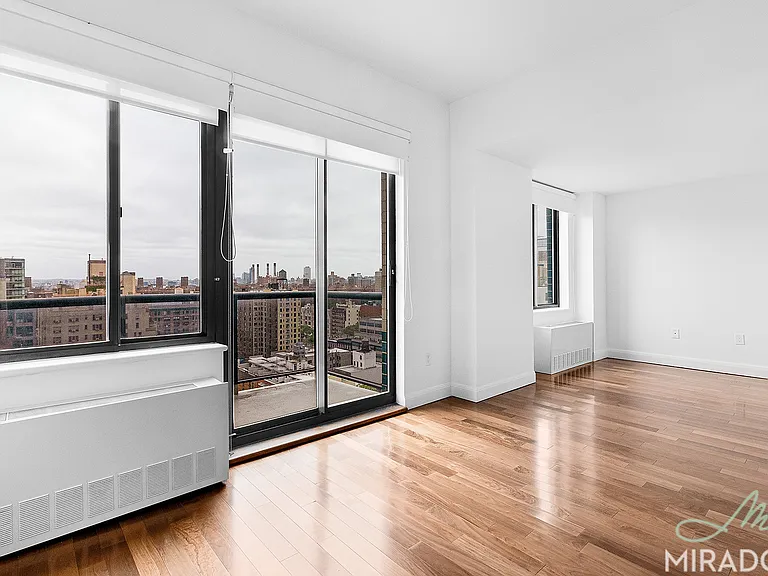 290 3rd Ave #19E — Photo 3