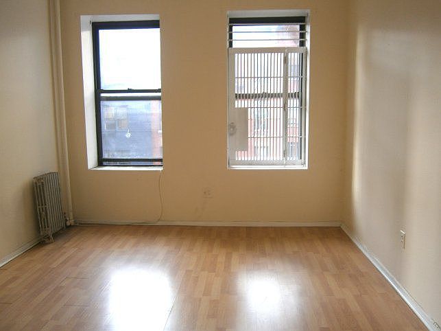 1st image of 347 E 61st St APT 3FW