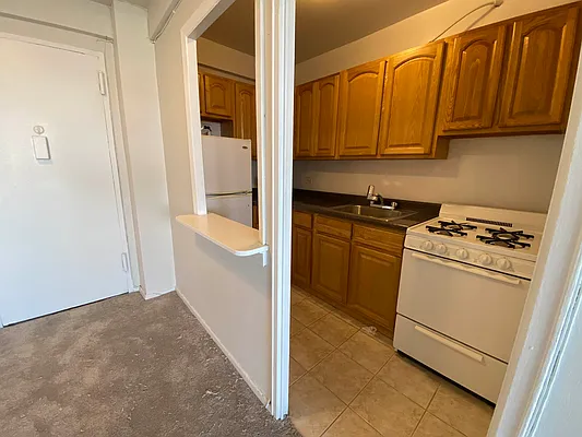 Rented by Contact Realty | media 4