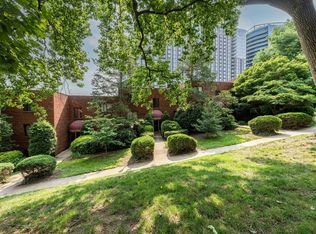 1567 N Colonial Ter #106, Arlington, VA 22209