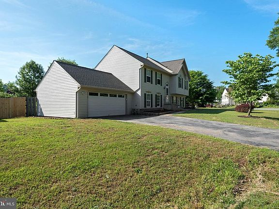 2nd image of 5706 Westchester Ln
