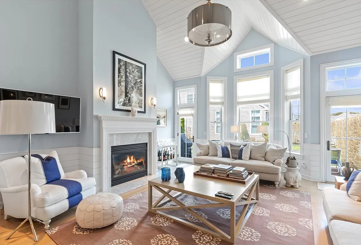 Bishops Pond Condo Luxury Edition — Photo 3