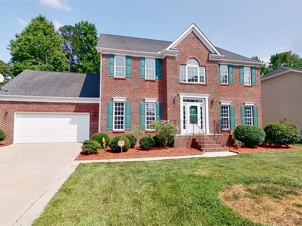 2526 Hampton Glen Ct, Matthews, NC 28105