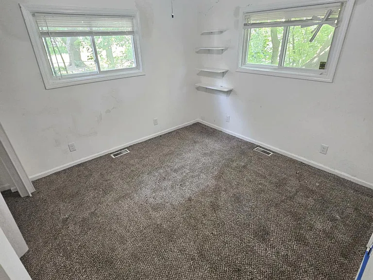15901 Beaverland St — Photo 24