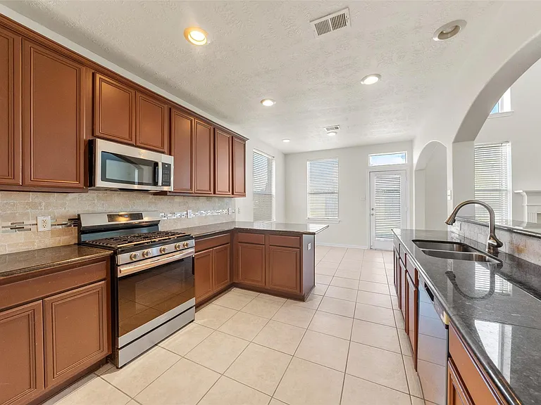 14213 Stone Bluff Ln — Photo 14