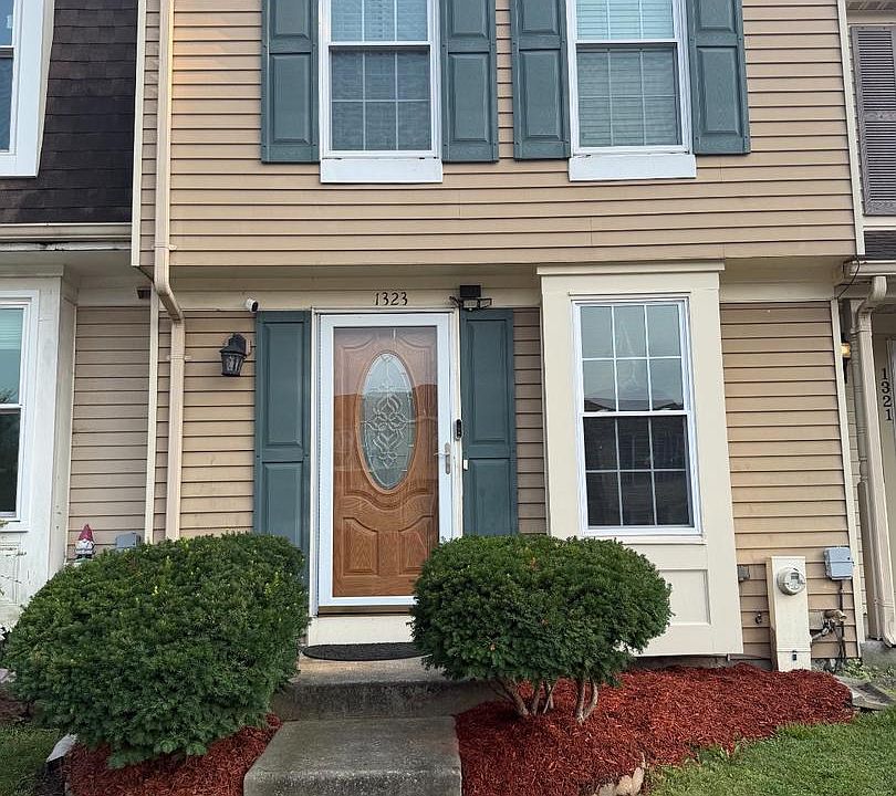 1st image of 1323 Acorn Ridge Ct