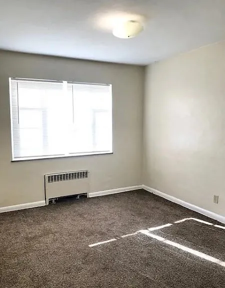 2535 W Bancroft St #8 — Photo 5