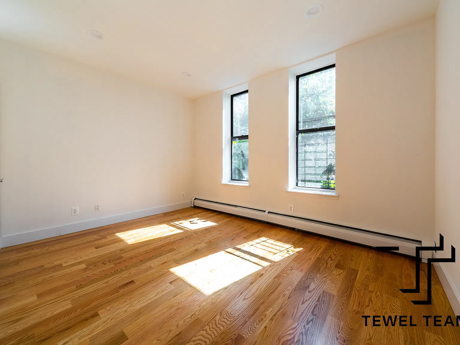 2285 Adam C Powell Boulevard — Photo 2