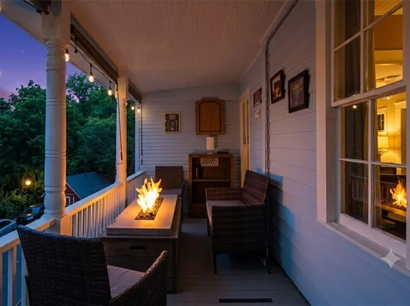 19 Pine St, Eureka Springs, AR 72632