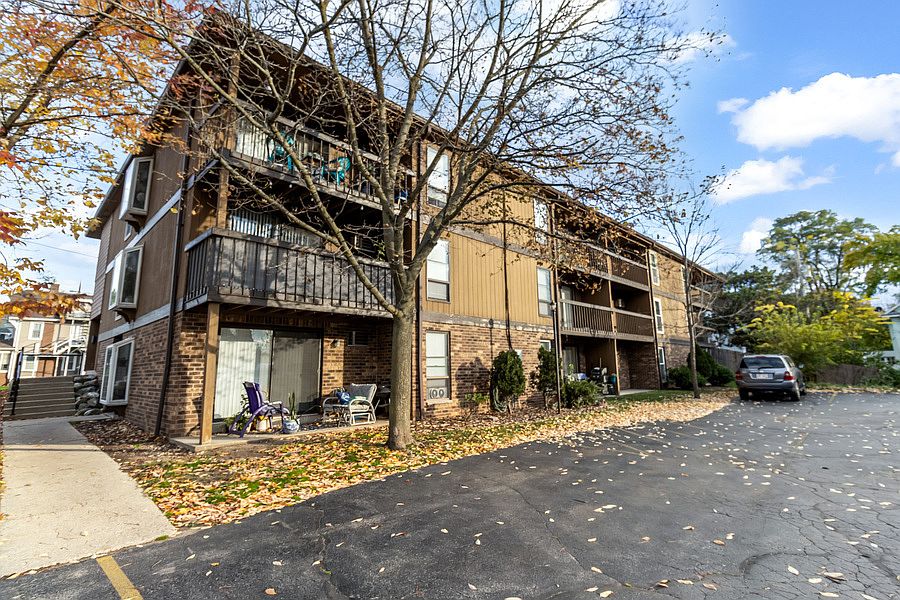 1st image of 501 Wisconsin Ave APT 302