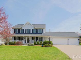 711 Countryside Dr, Germantown Hills, IL 61548