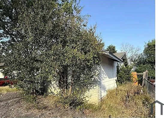 8200 Glen Lark — Photo 3