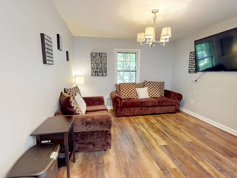 512 Riverwood Rd — Photo 4