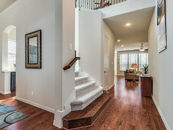 5th image of 2415 Royal Summit Dr