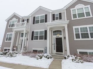 1656 Ruby Dr, Pingree Grove, IL 60140